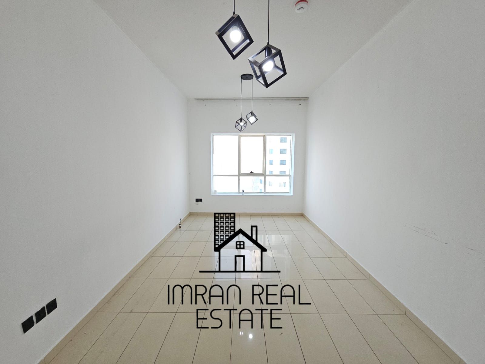 Spacious 1BHK Apartment | parking Free|Gym pool free|Family Building