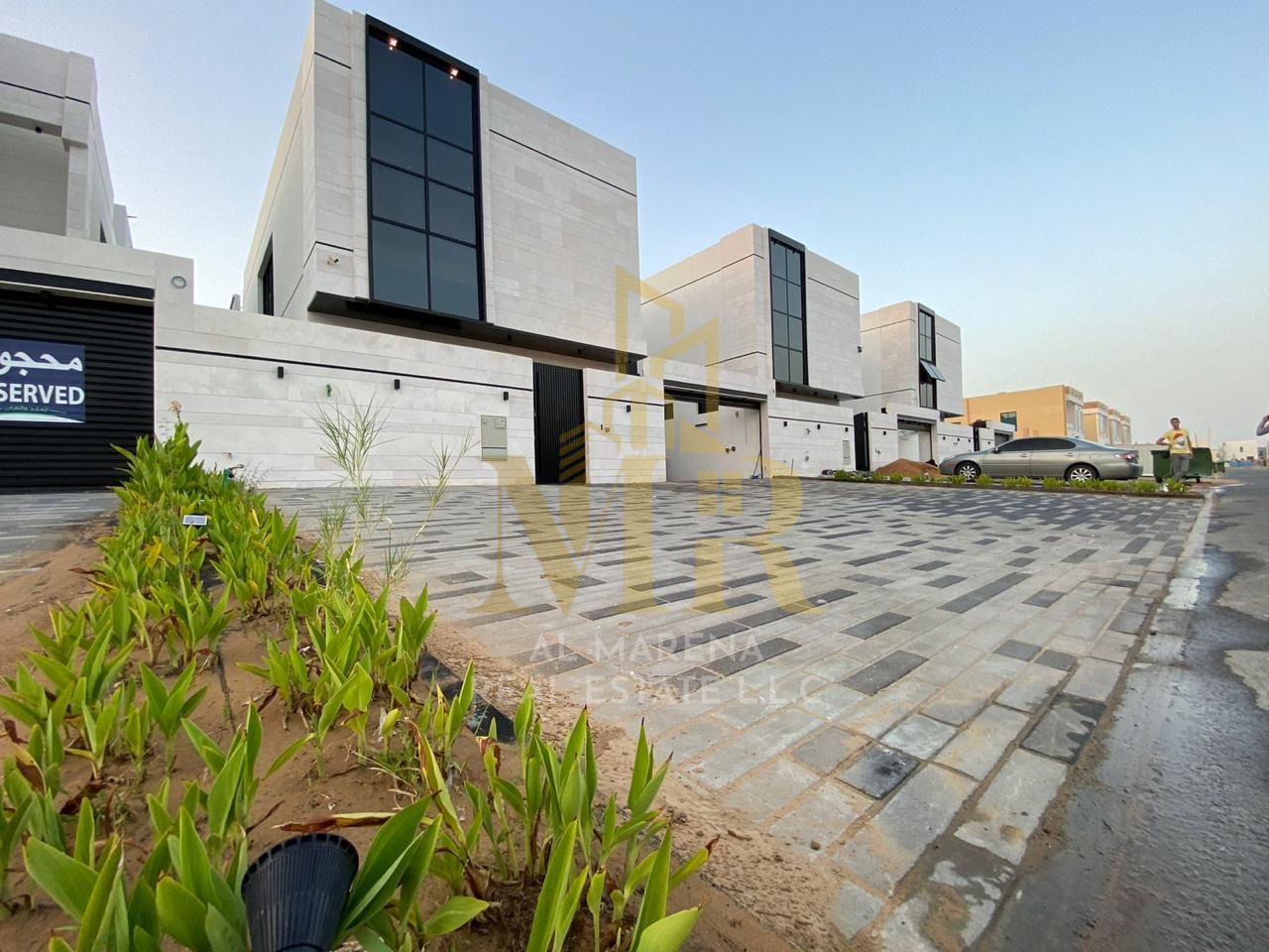 A villa with a swimming pool, located on the main street, ready to move into, in one of Ajman's most prestigious areas. Freehold ownership available t