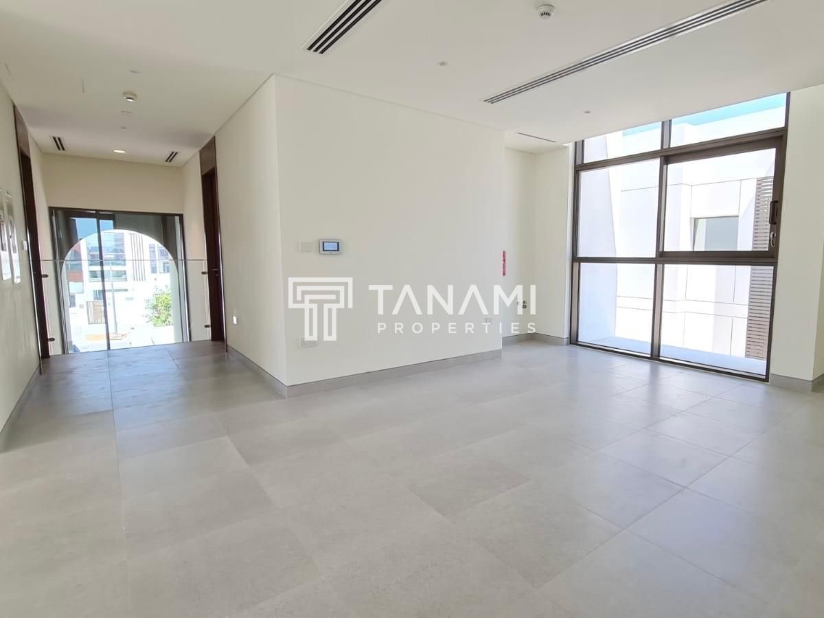 Spacious Luxurious 4BR Executive | View Now
