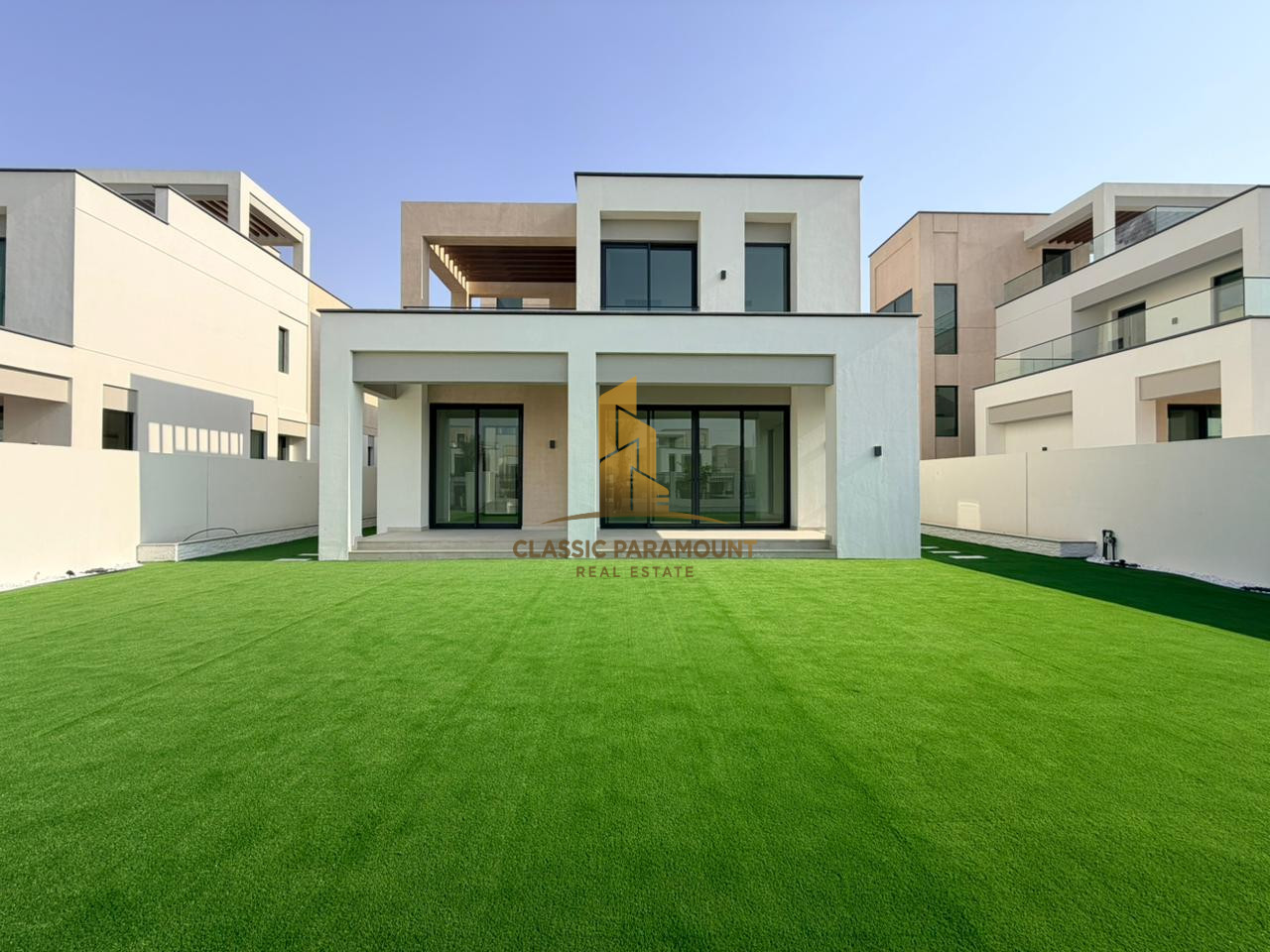 Pool & Park | 4 Bed + Guest | Best Deal