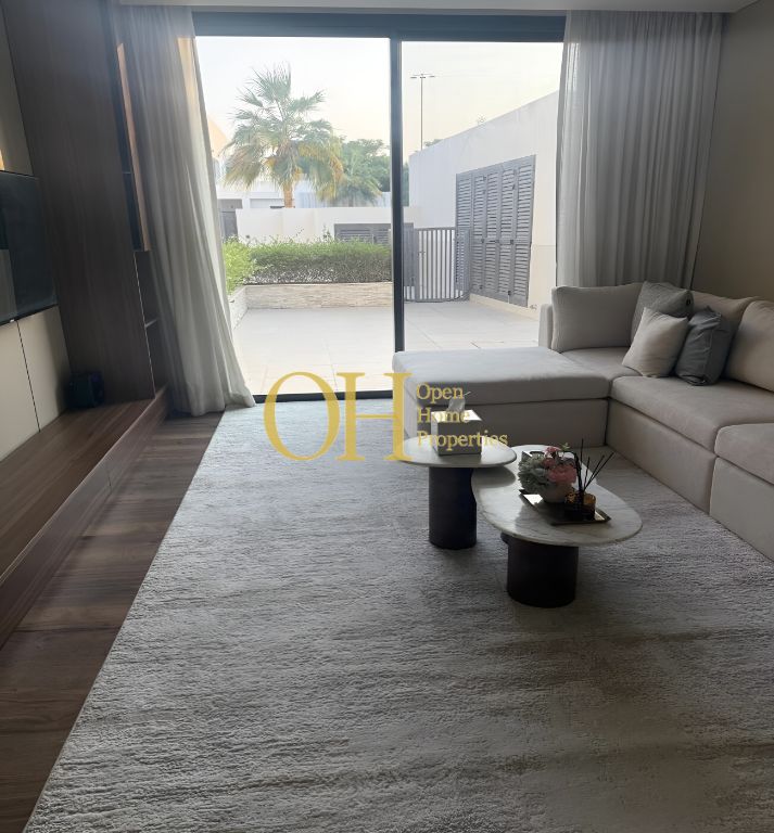 Single Row Corner Villa | Near the Golf Course and Gate