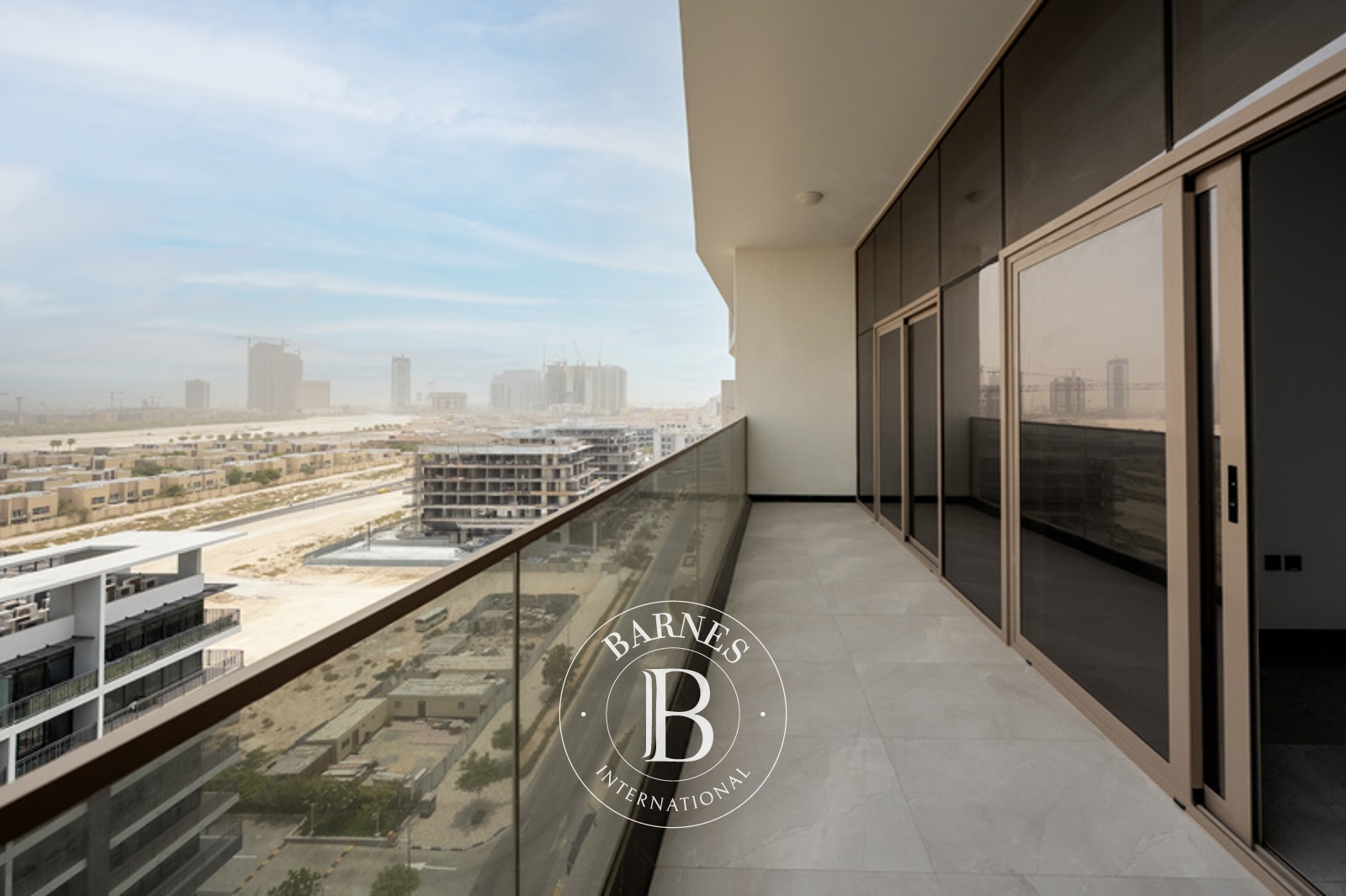Luxury 1BR + Storage Room | Skyline + Marina Views