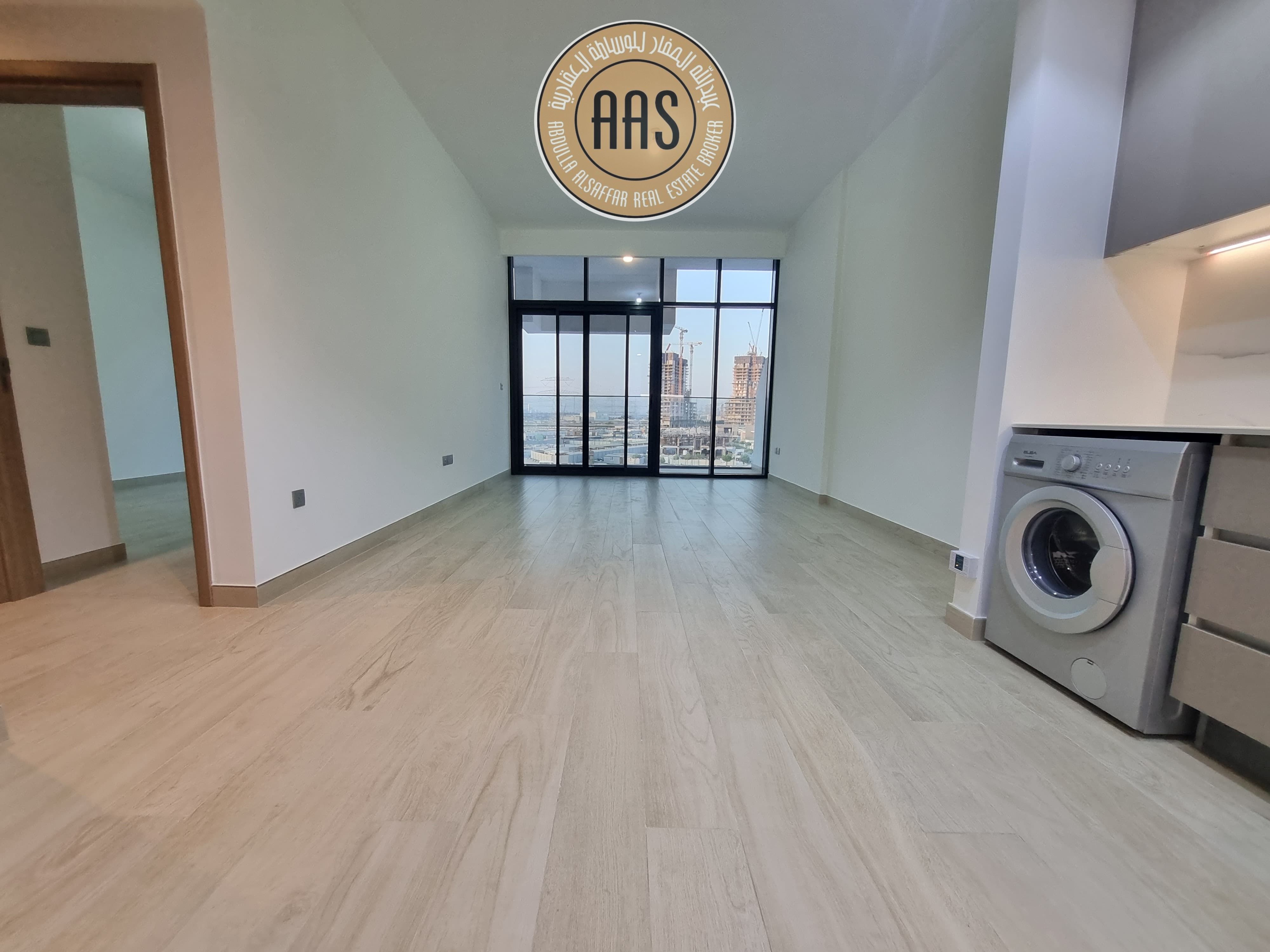 Burj Khalifa View | Huge layout | Chiller Free | Last Unit |
