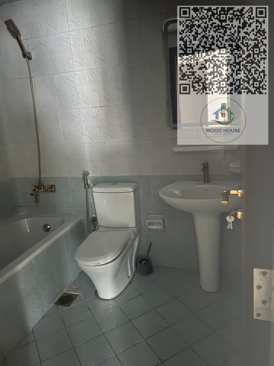 One-bedroom apartment for rent in Pearl Towers, Ajman. Spacious layout, open-view balcony, two bathrooms, new finishing, clean building, parking avail