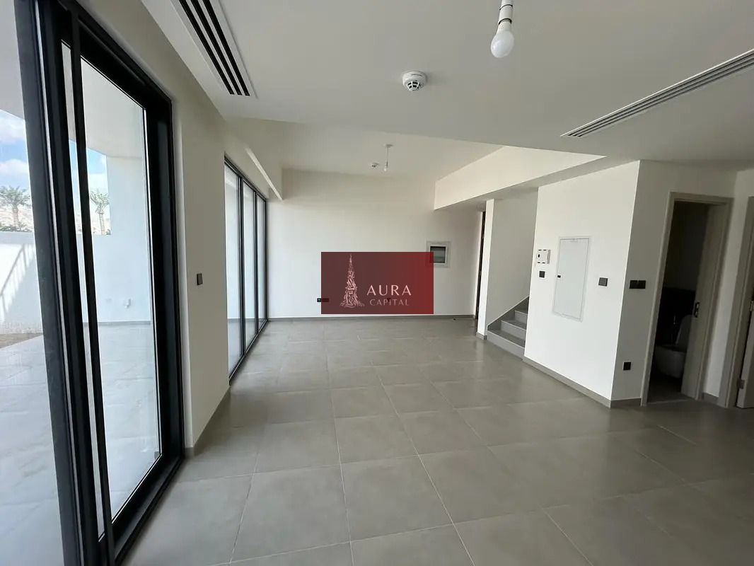 Spacious Single Row 3BR Villa | Well Priced | New to Market