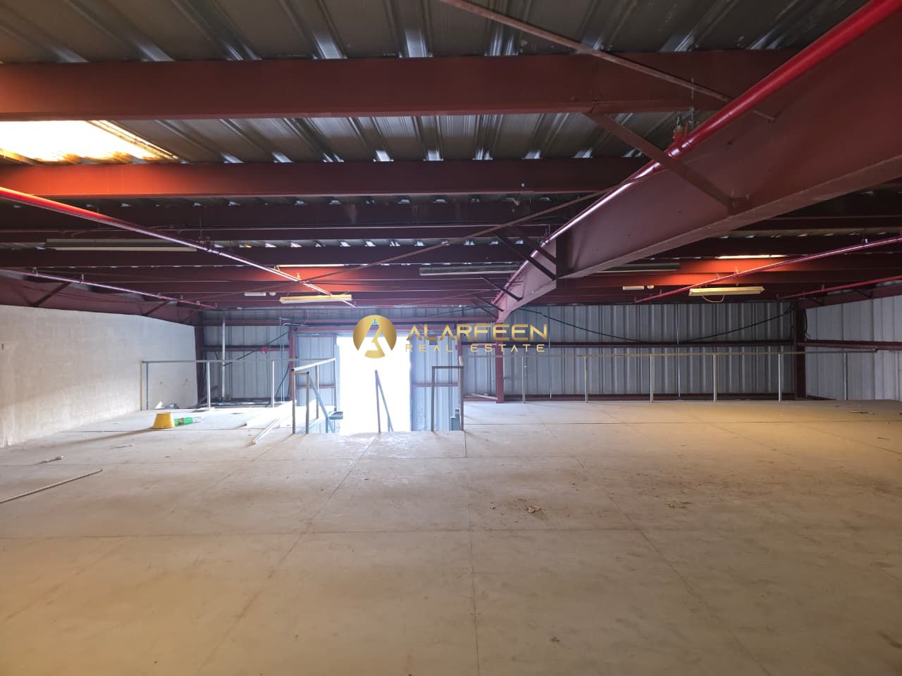 2800 sq ft / Best For storage