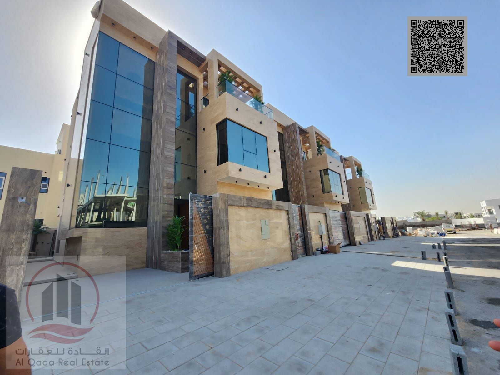 Villa for sale in Ajman, Al Helio area, including registration, electricity, and air conditioning. 6 master bedrooms, freehold ownership for all natio