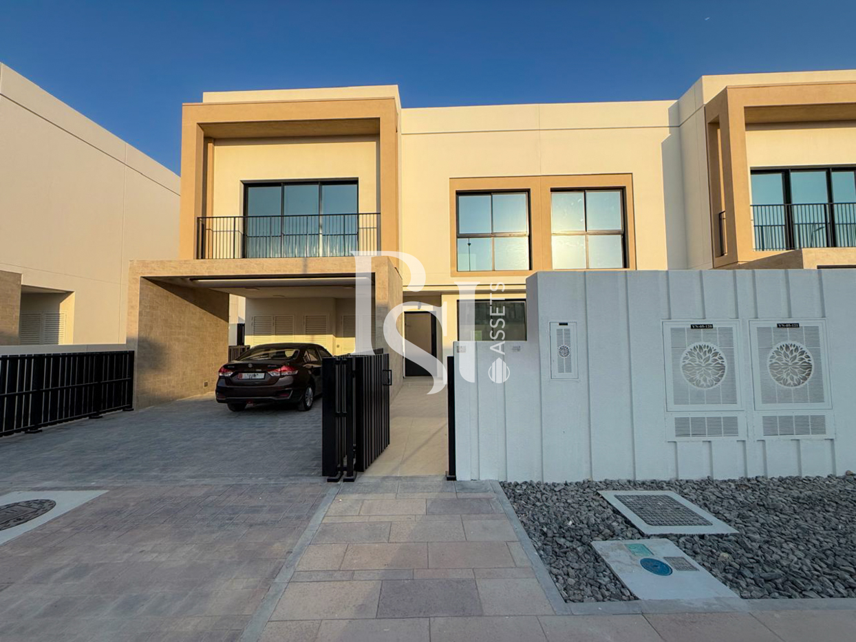 Ready to Move | Spacious | Facing Community Center