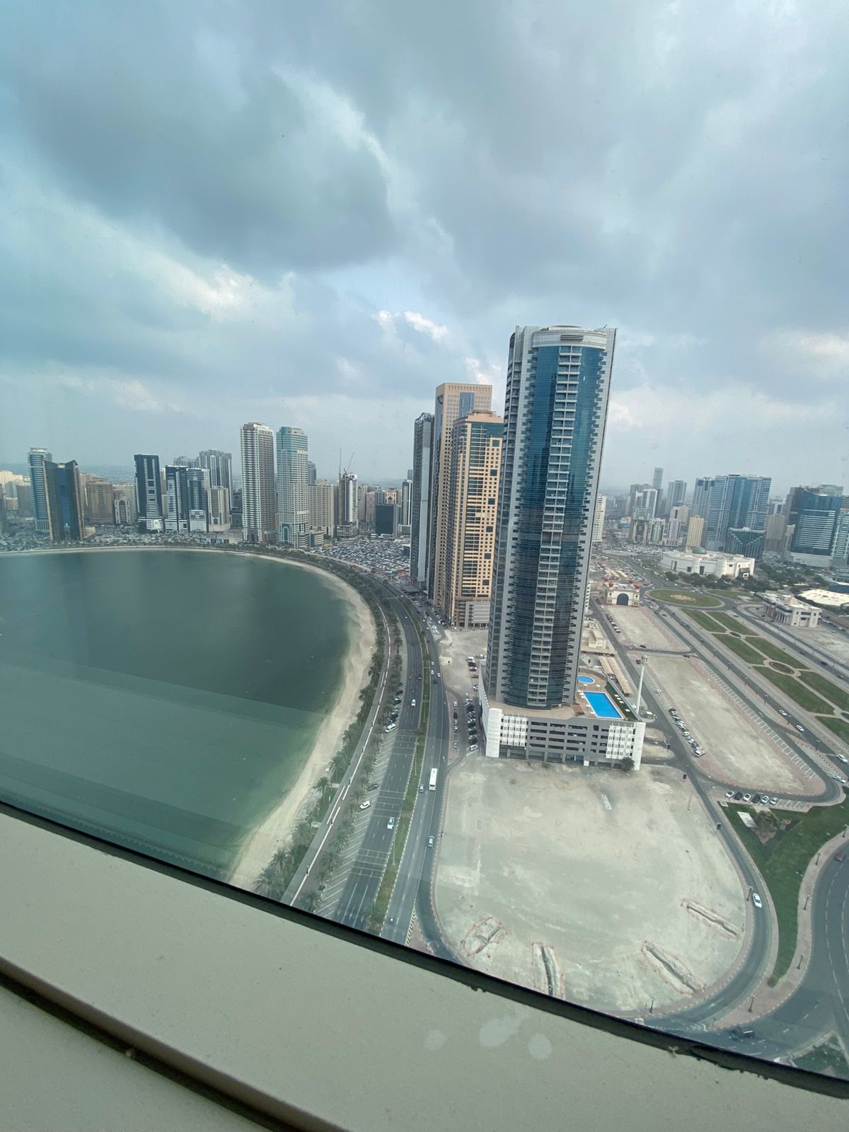 3 bedrooms and a living room in Al Taawun (Al Salam Tower) Spacious – Sea view – Free amenities 3 bedrooms and a living room 3 bathrooms Ba