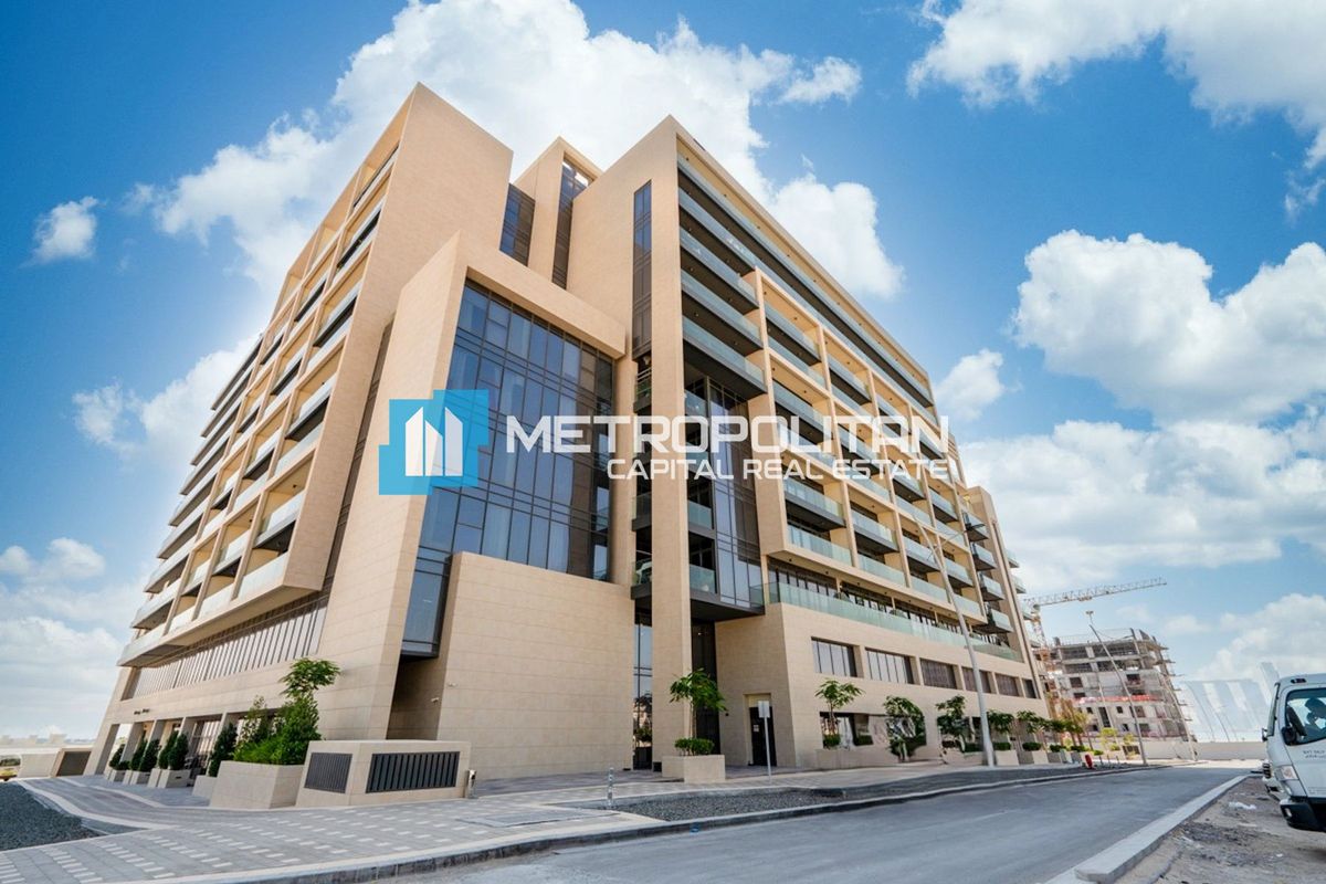 High Floor | Modern 1BR Apartment | Community Pool