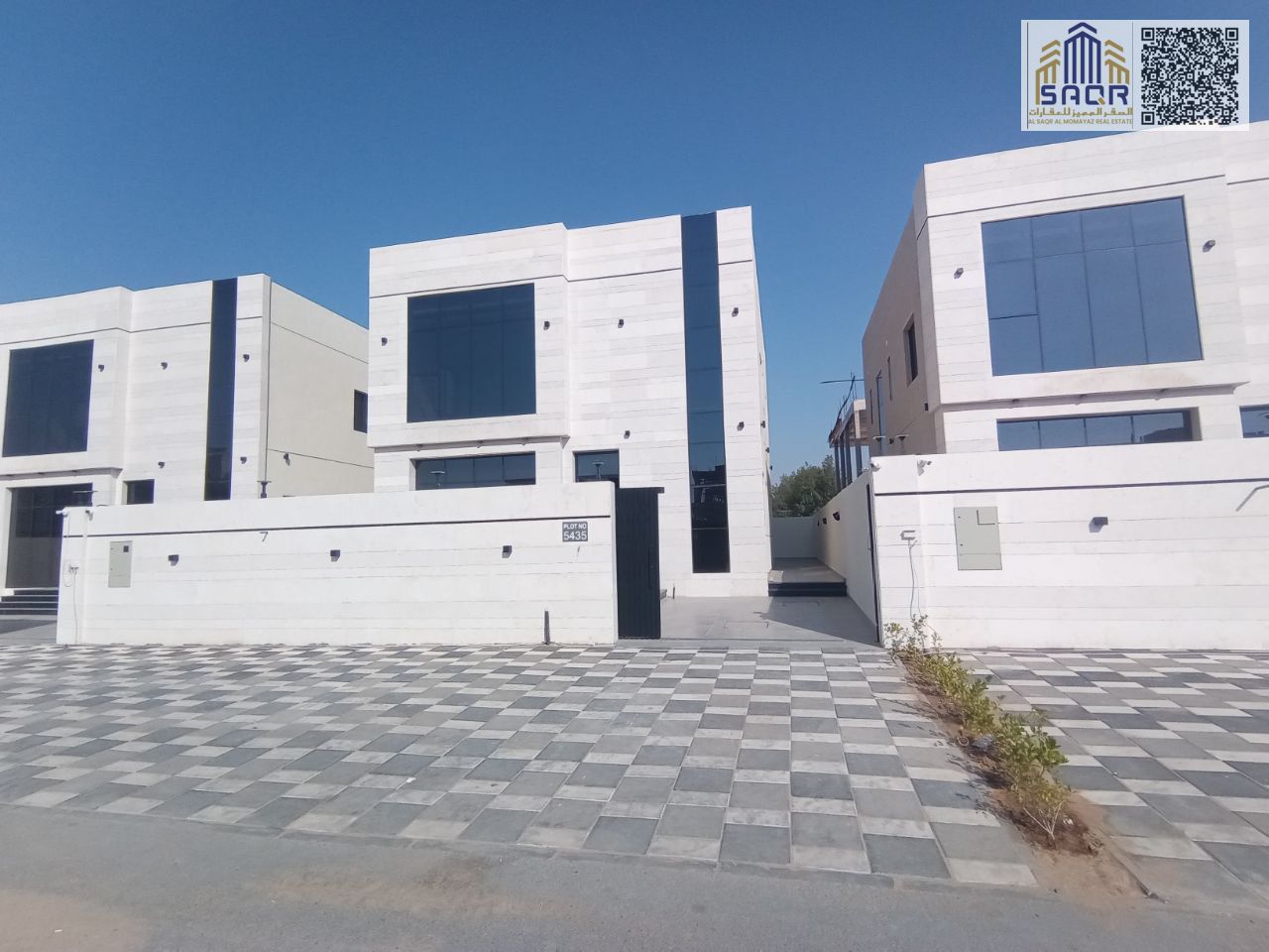 4-bedroom villa with pool, freehold for life / Prime location / Fees included