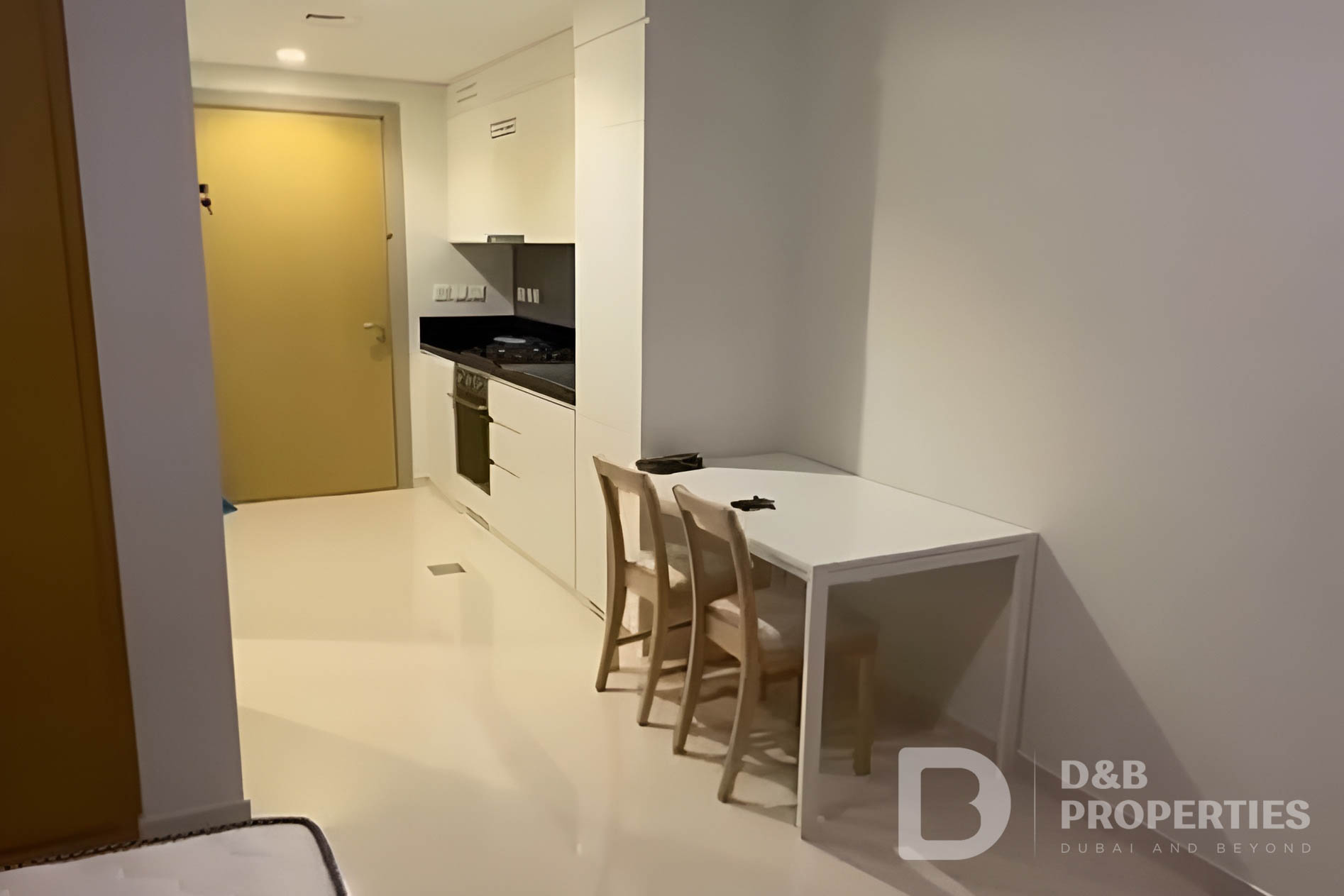 INVESTMENT | HIGH FLOOR | FURNISHED