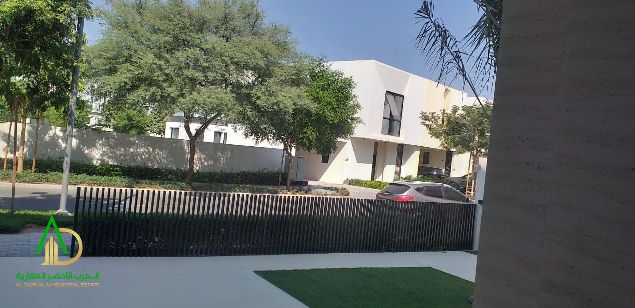 Luxury Villa for Sale in Al Zorah Freehold ownership for all nationalities – Lifetime ownership Modern and stylish kitchen fitted with high-quality ma