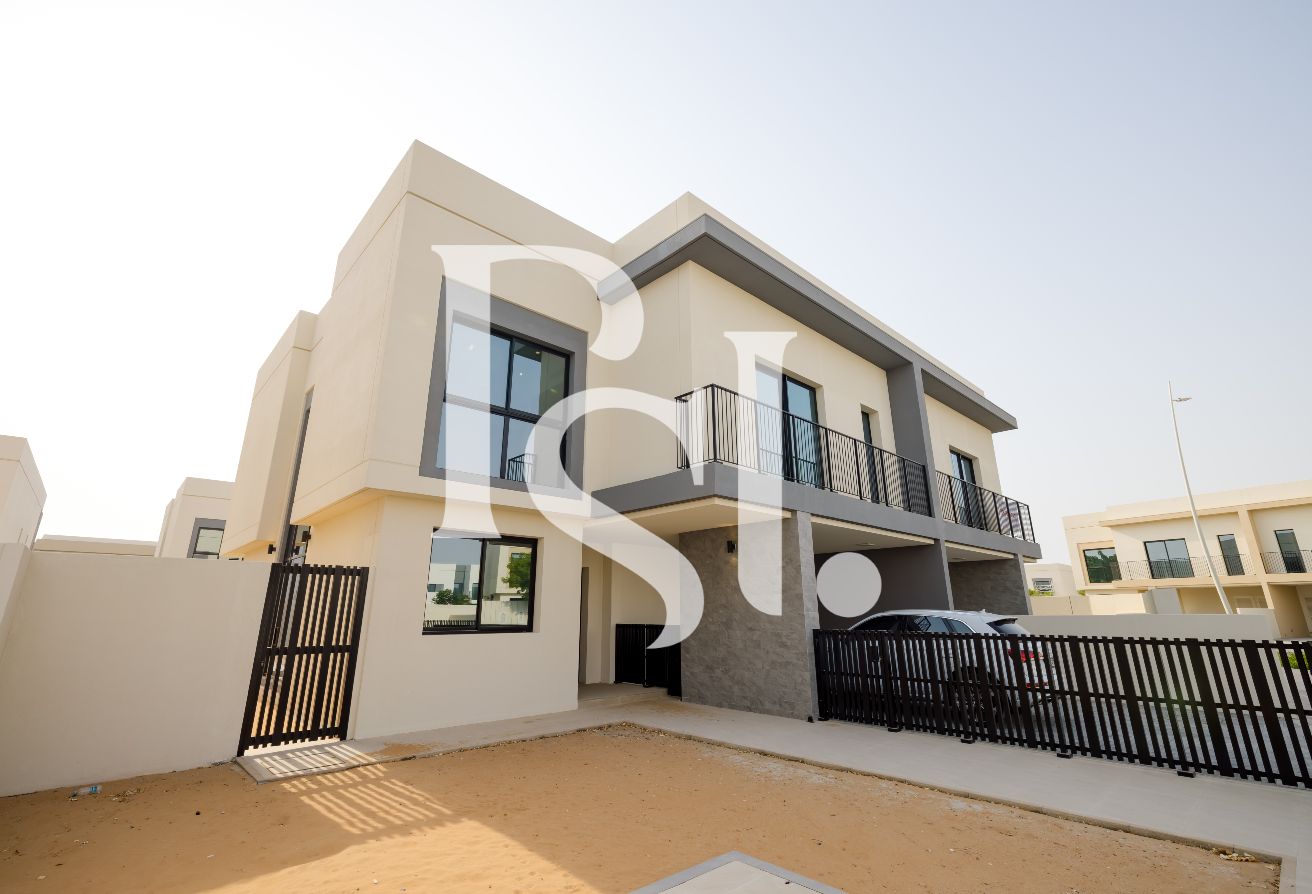 Single Row | Middle Unit | Near To Community Club