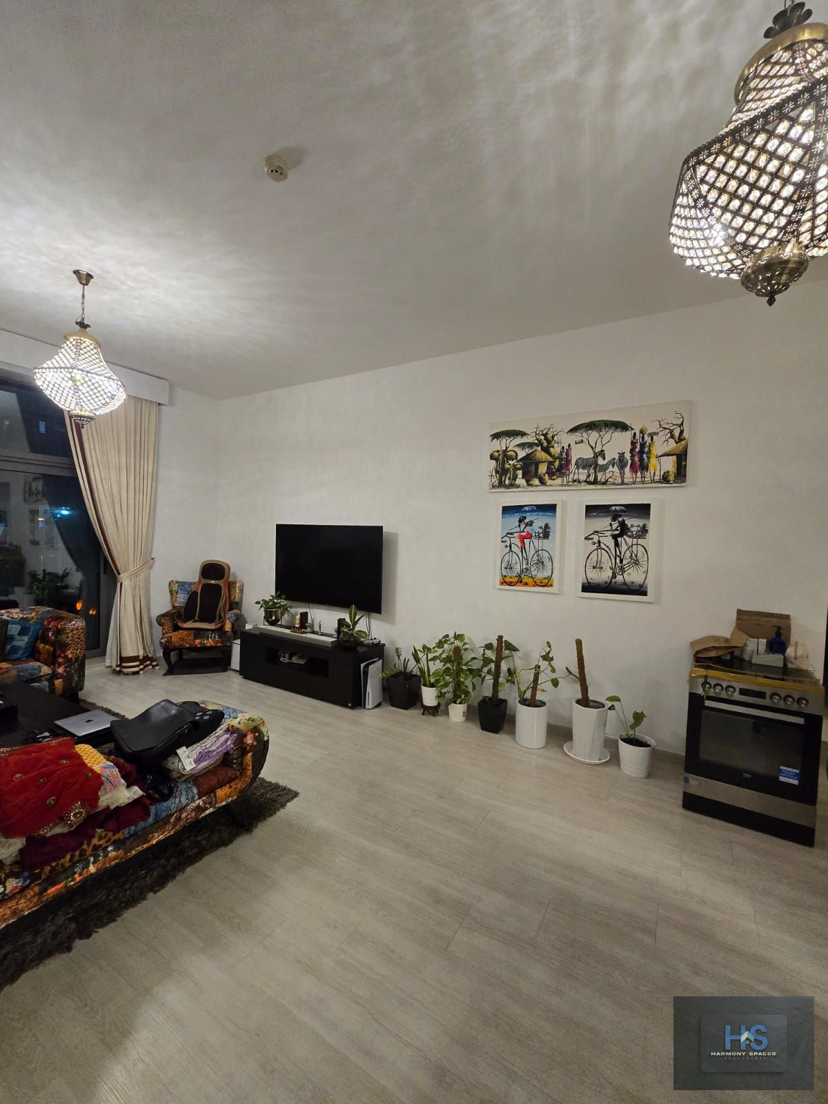 CHILLER FREE -CLOSE TO METRO-MAID,S ROOM