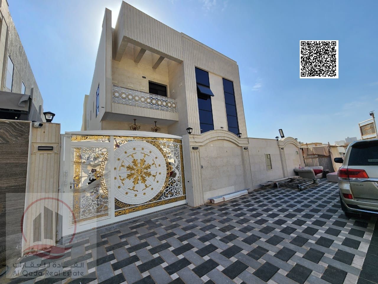 Villa for sale in Al Yasmeen area, Ajman. Modern design, ground floor, first floor, and roof (5 master bedrooms, majlis, living room, and maid's room)