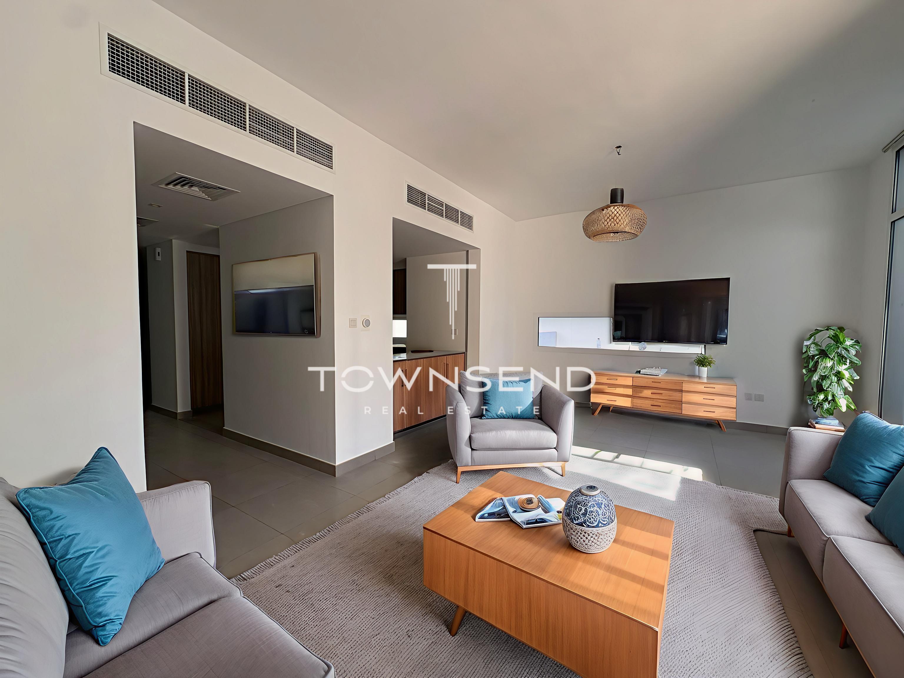 Stunning Townhouse | Spacious | Family-Friendly