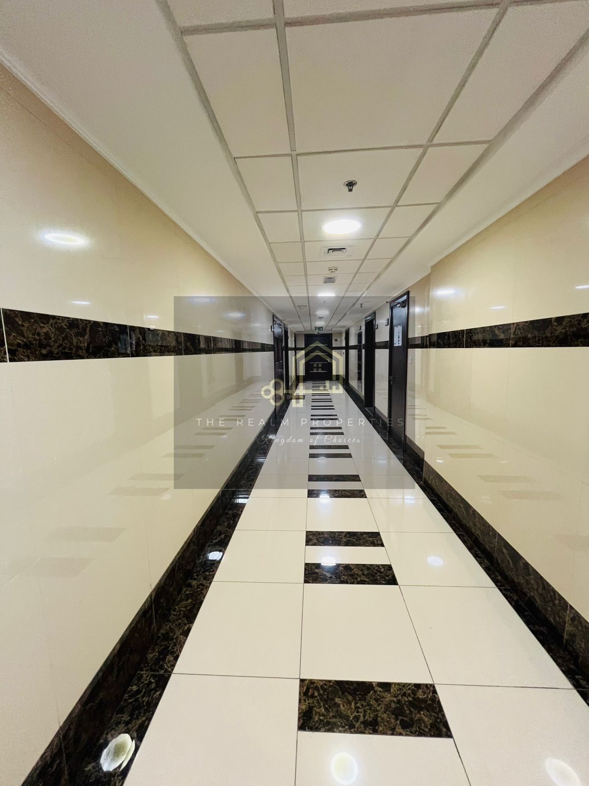 **Deal**Large 1BR with balcony in Business Bay for rent