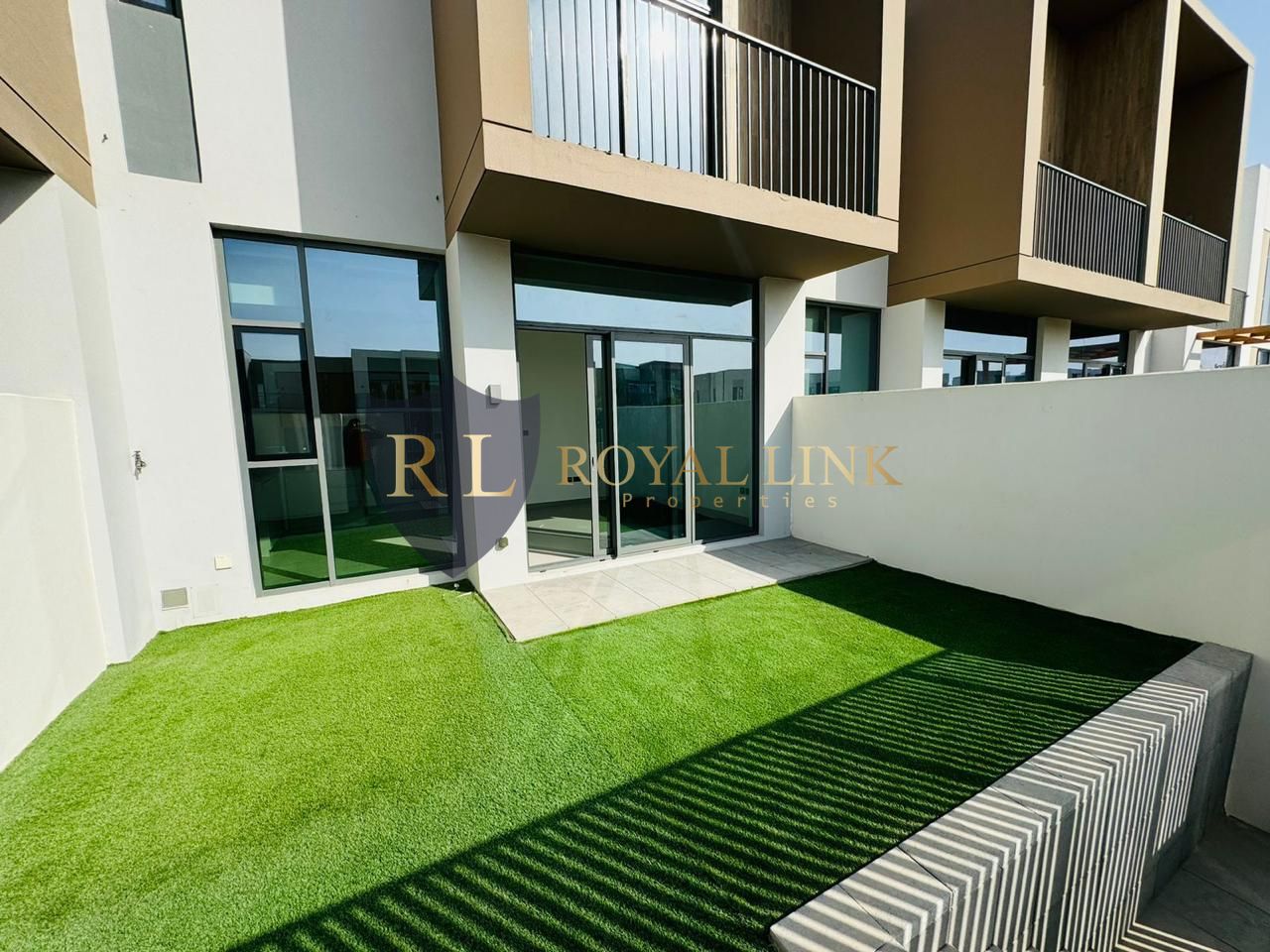 NEWLY VACANT | 3 BR+MAIDS | CLOSE TO PARK