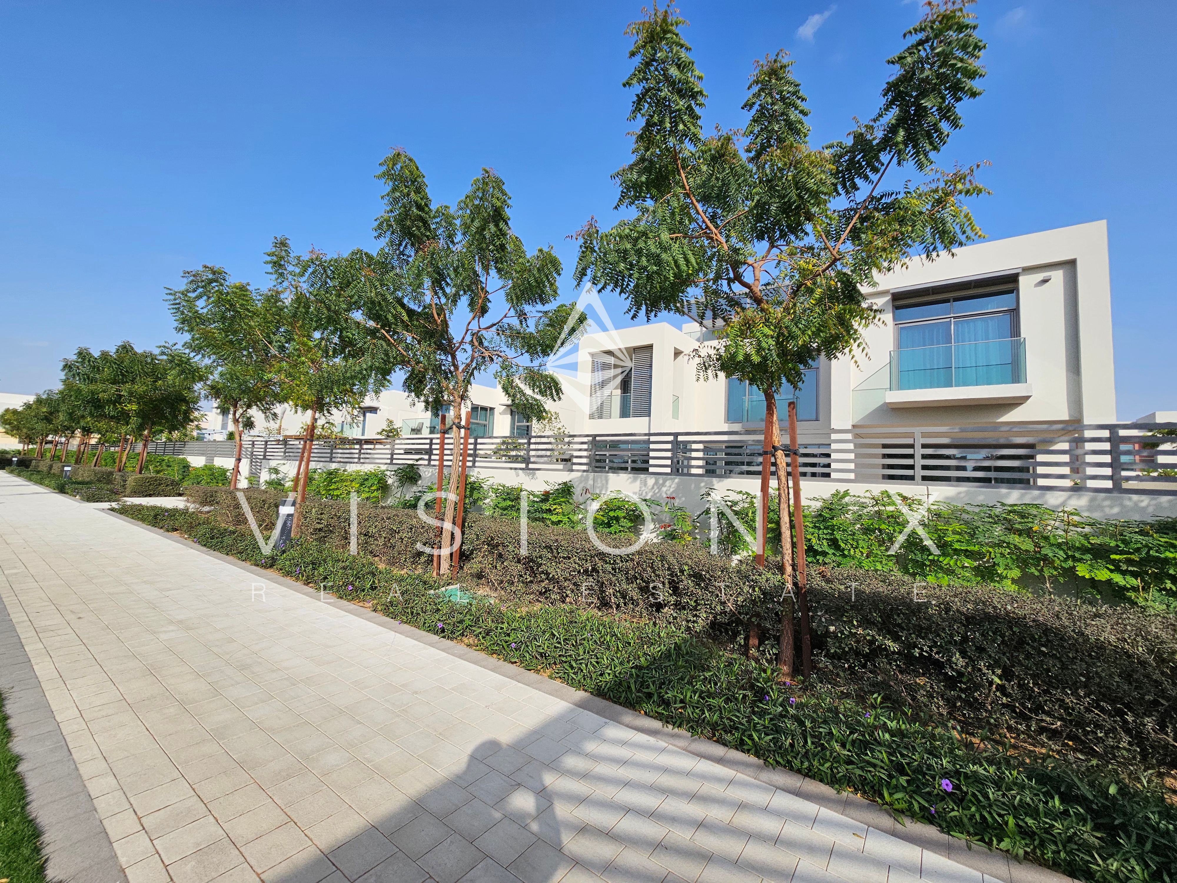 Contemporary | Quiet Spot | Ready Move