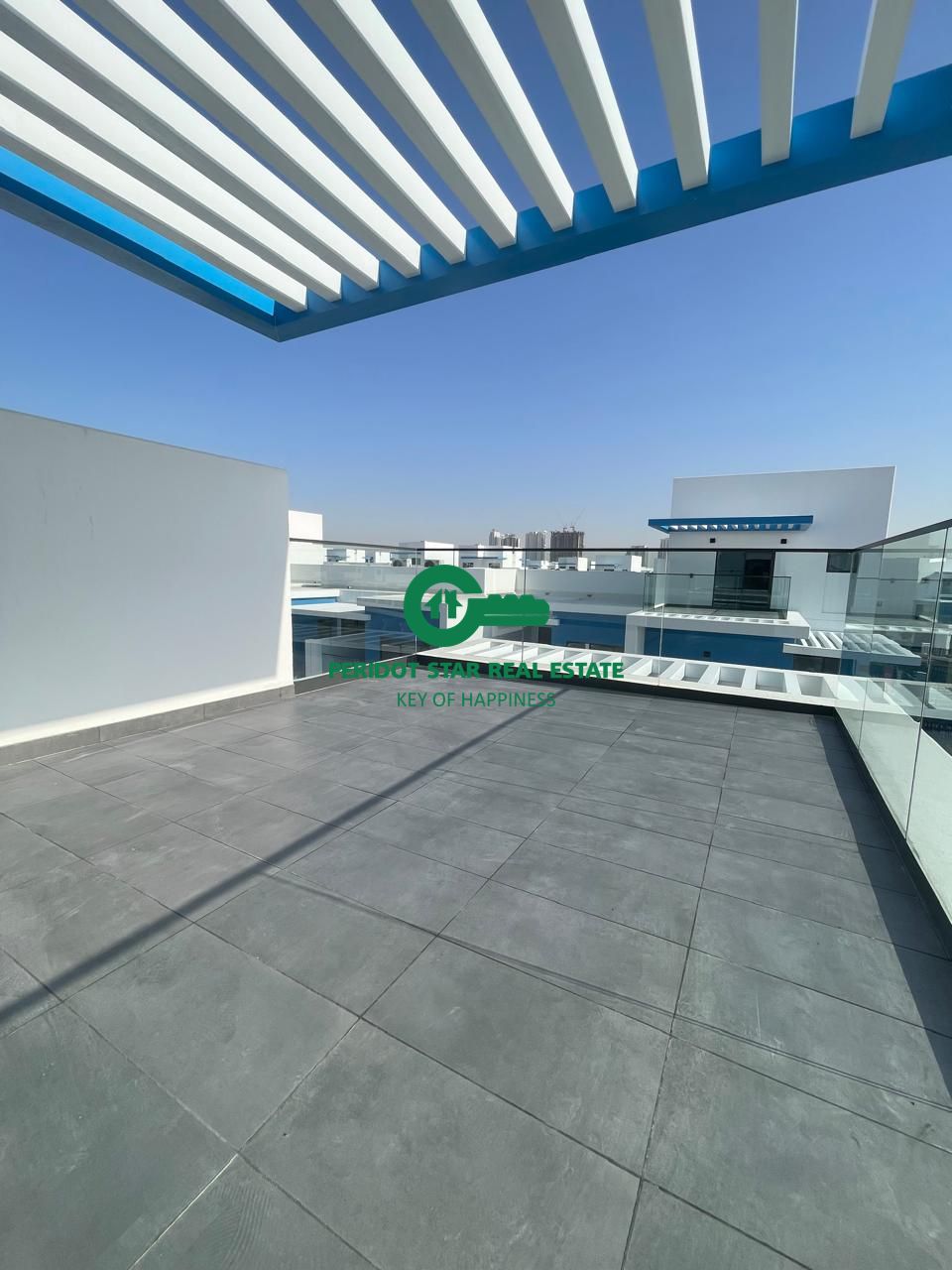 Spacious 5-Bedroom Apartment Available for Rent in Santorini