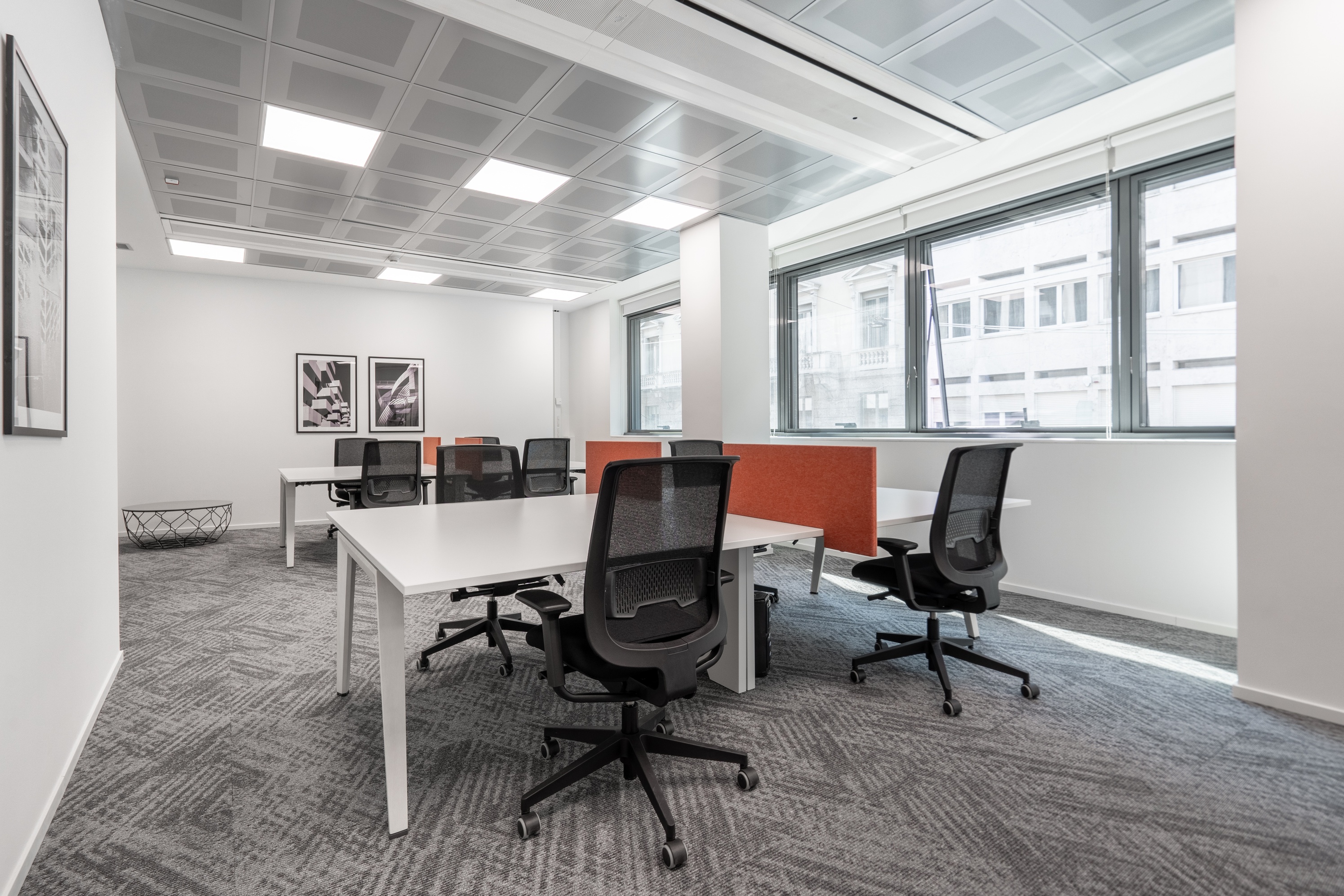 Find a dedicated desk rental in Dubai, Madina Tower JLT