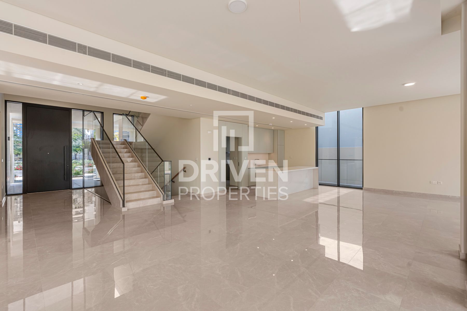 Brand New | Multiple Cheques | Lagoon View | Huge