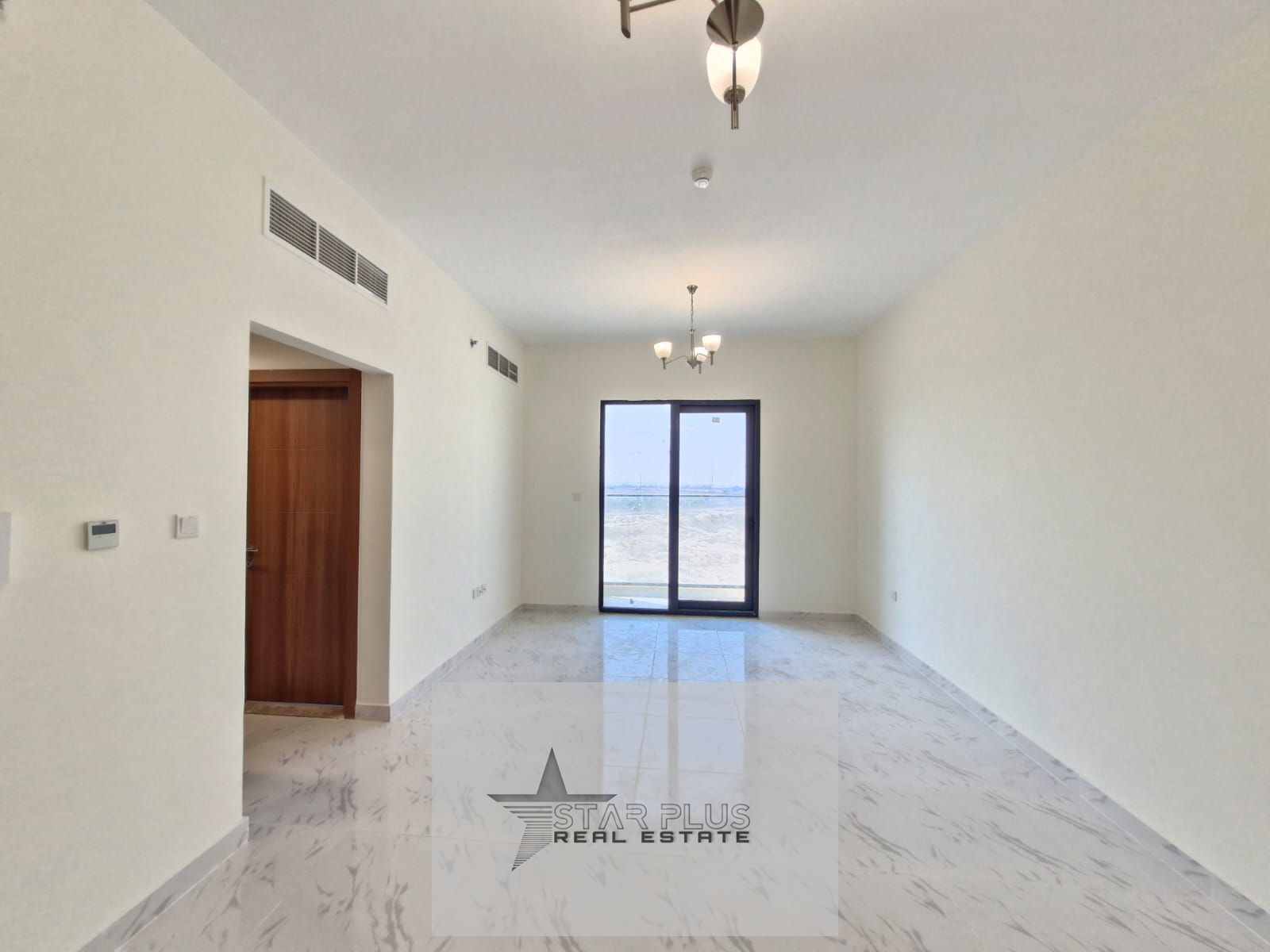 LIKE A BRAND NEW SPACIOUS 1 BEDROOM WITH CLOESD KITCHEN HAVING SWIMMING POOL AND PARKING.