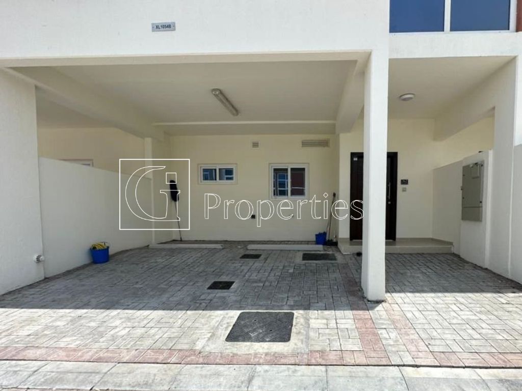 Vacant | Unique Layout | 4BR + Maid's Room
