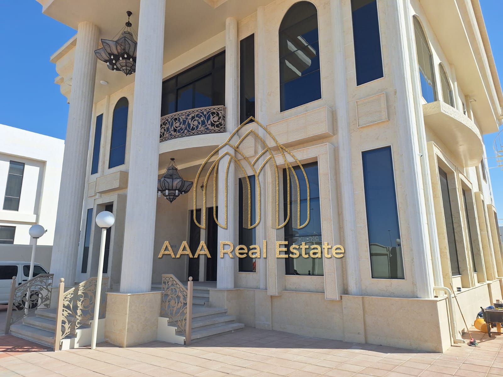 CORNER VILLA | LUXURY DESIGN | HIGH-END FINISHES