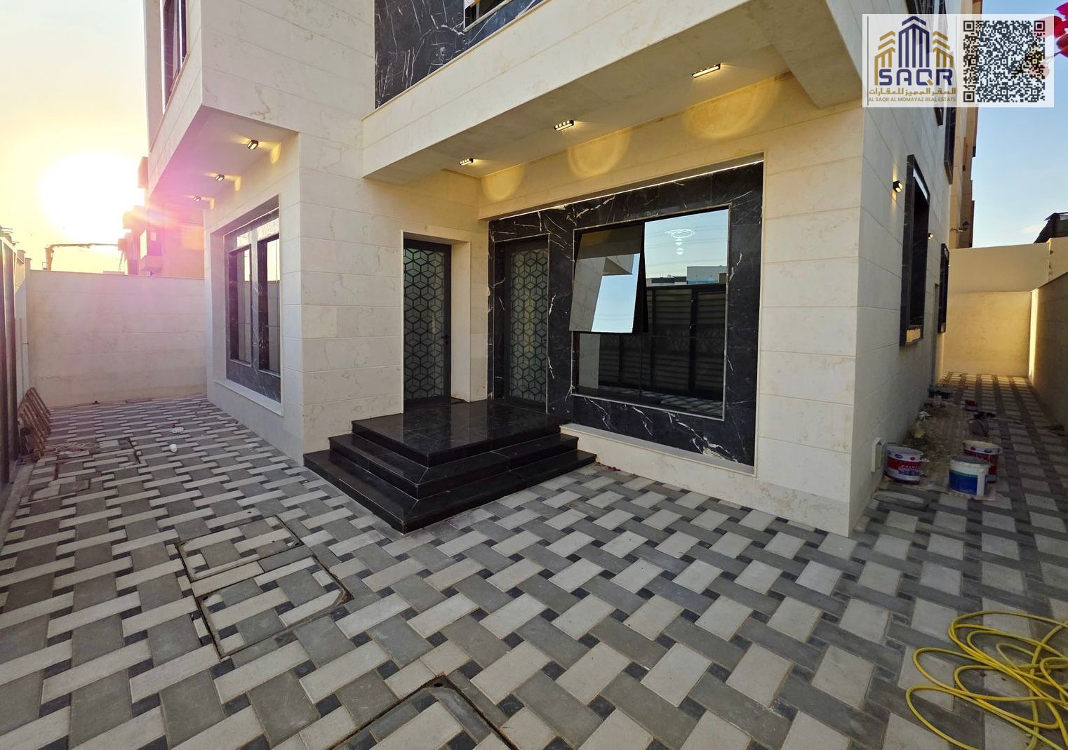 A unique opportunity to rent a villa featuring 5 master bedrooms, an internal yard, and a rooftop terrace.