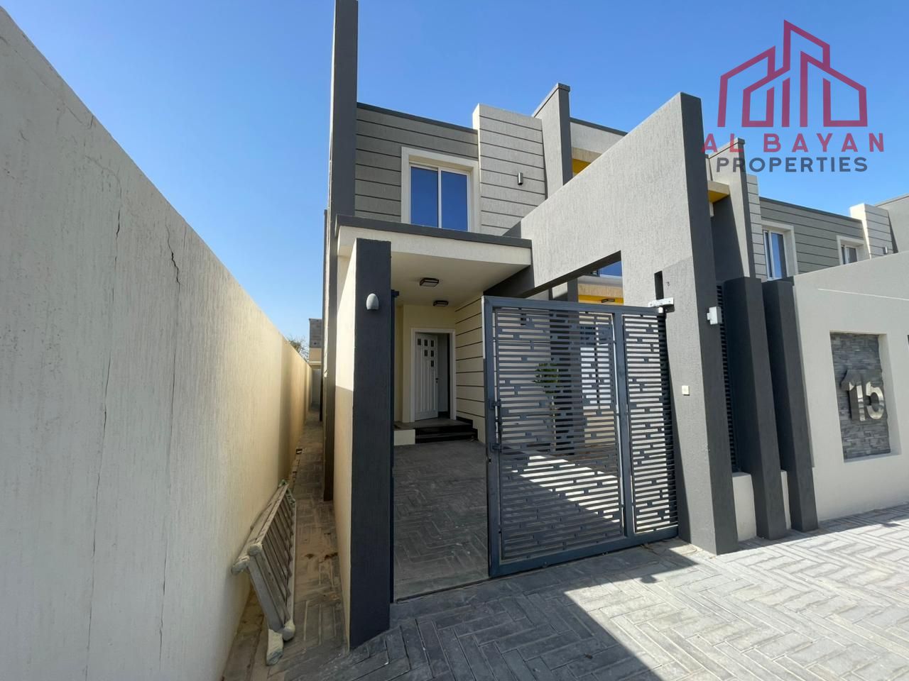 . Well-Maintained 3BR Villa in Prime Khuzam Location