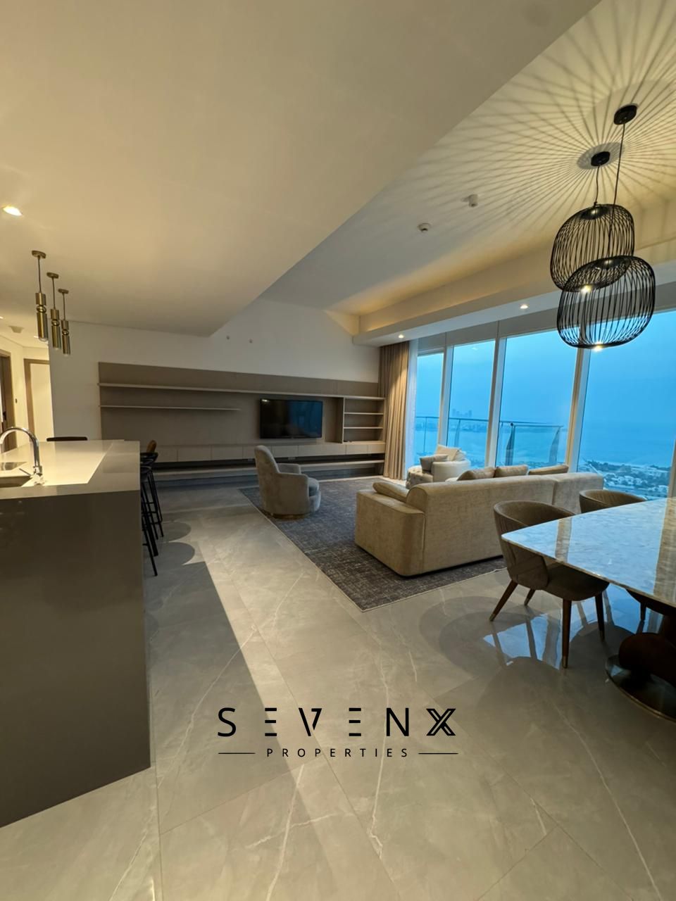Penthouse - All Bills included- sea view