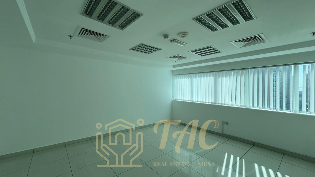 Fitted Office | 2 Partitions | Panoramic View
