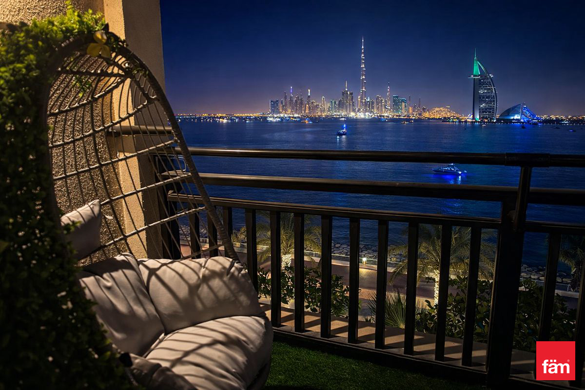 Vacant / Seaview / Spacious / High ROI