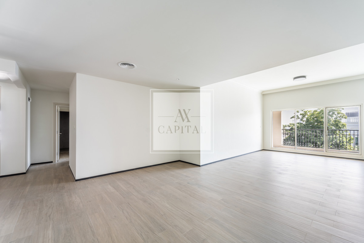Luxury 2BHK | Chiller Free | Vacant | Hugh Size