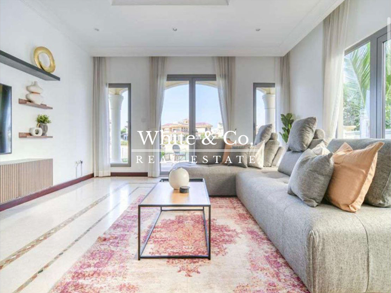 Grand Foyer | Vacant | All Bills Included