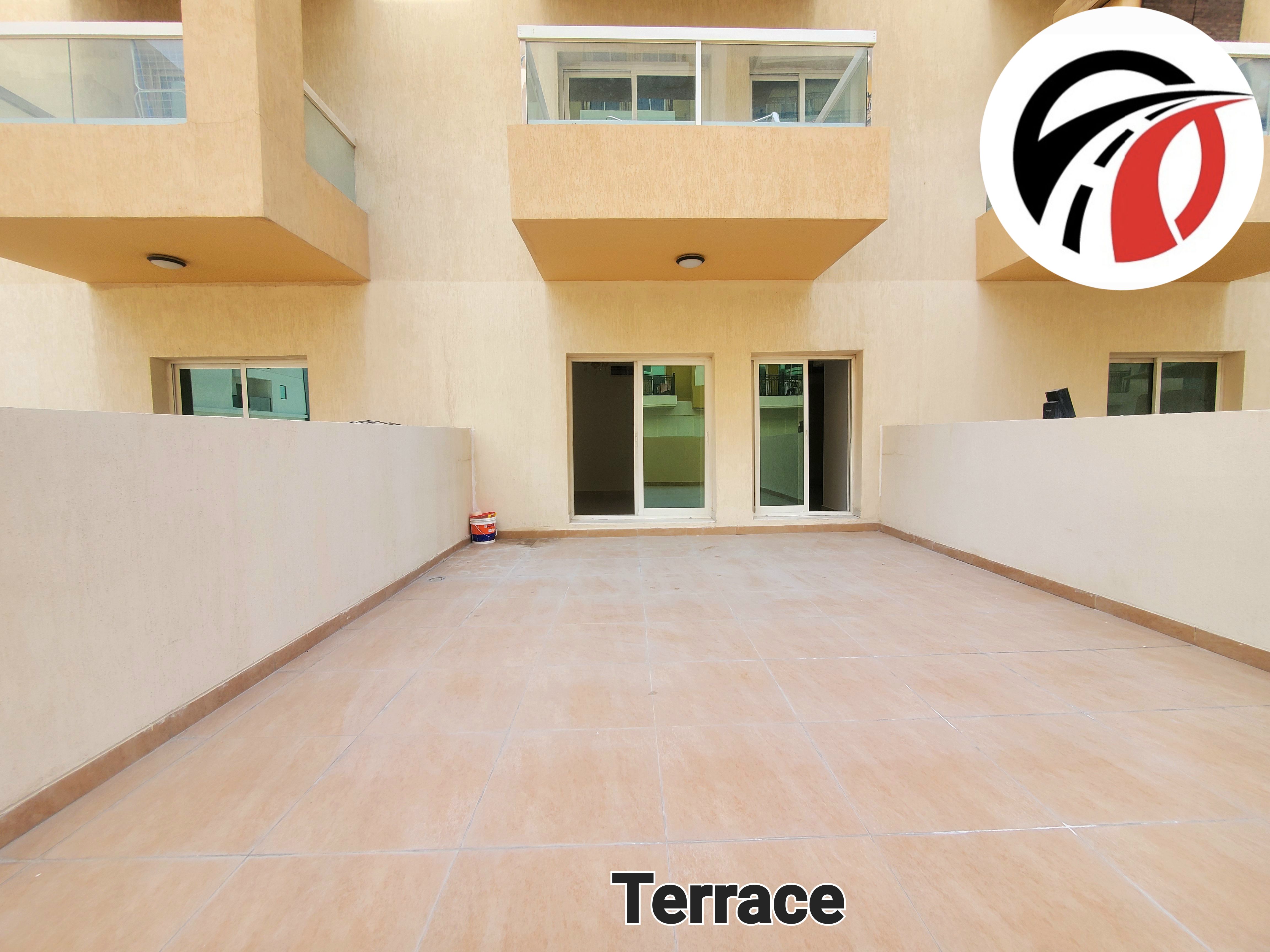 Huge terrace || Gym and Pool || Covered Parking