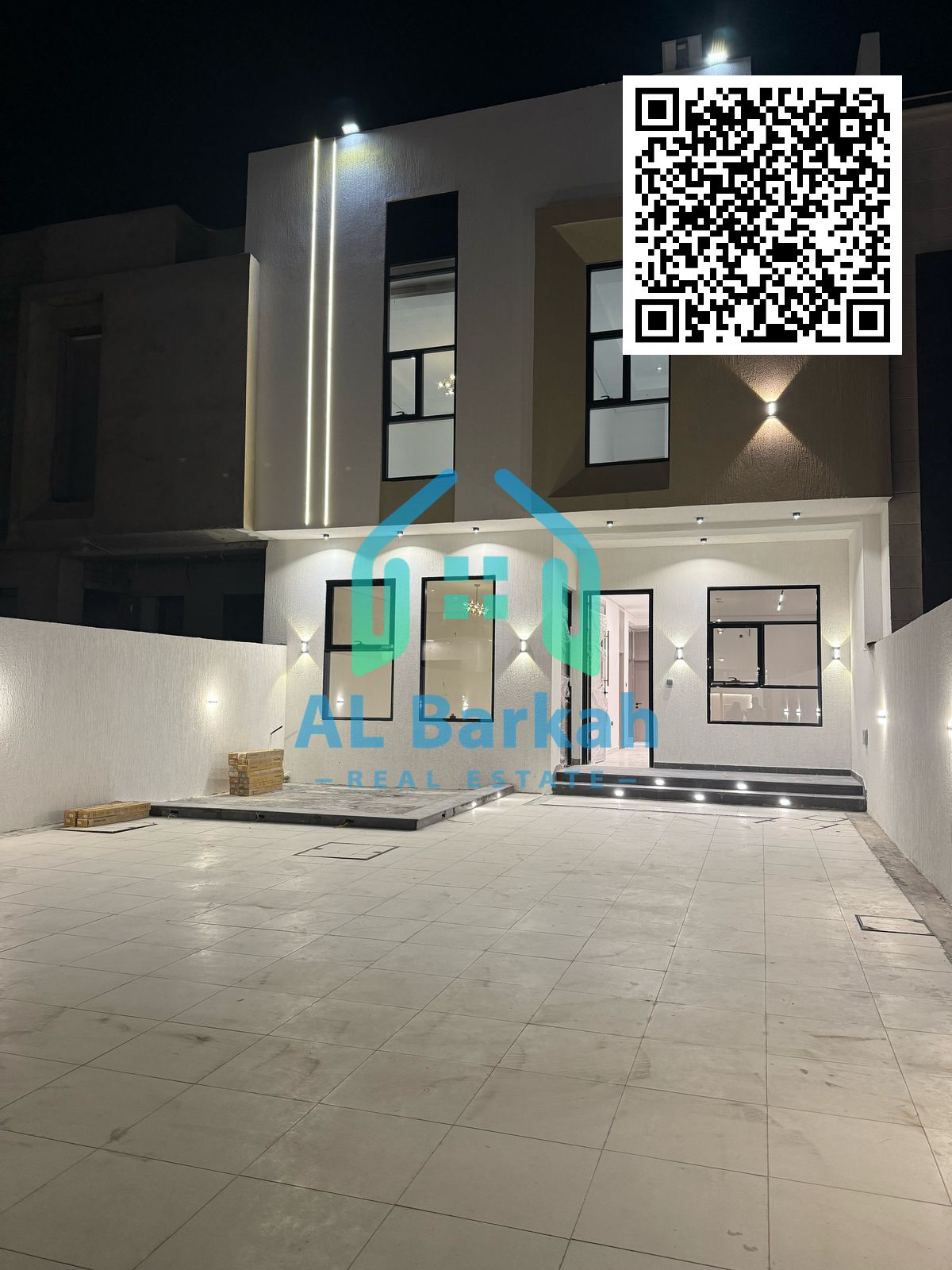 "A luxurious villa for sale in the Al Yasmeen area, featuring a prime location, five spacious bedrooms with high‑end finishes, a modern design, and id