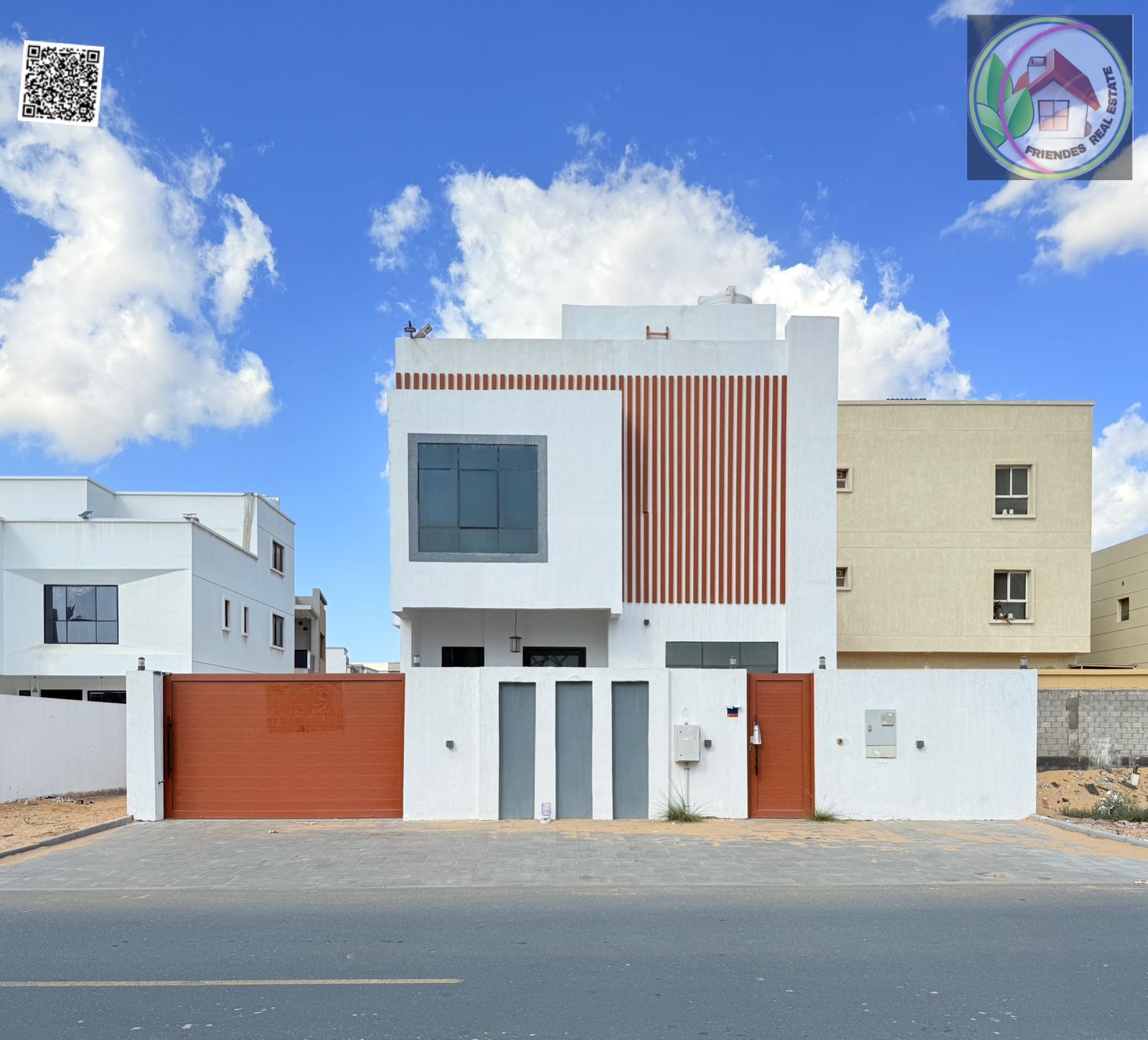 For sale: Two-story villa with a roof, directly from the owner - at a bargain price including air conditioners, registration and ownership fees - dist