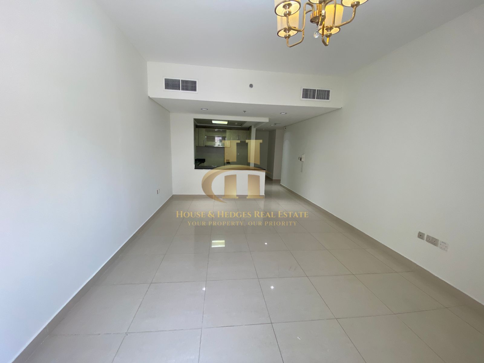Spacious Size | Ready to Move | Community View