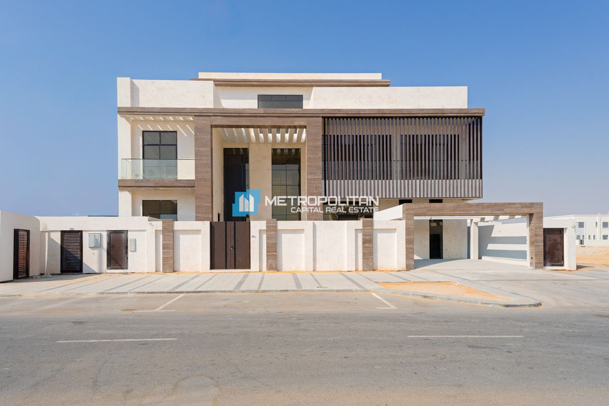 Single Row 8BR+Maids | Huge Layout | Private Pool