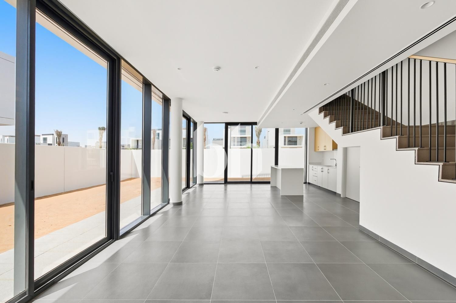 Single Row | Family Community | Modern Finish