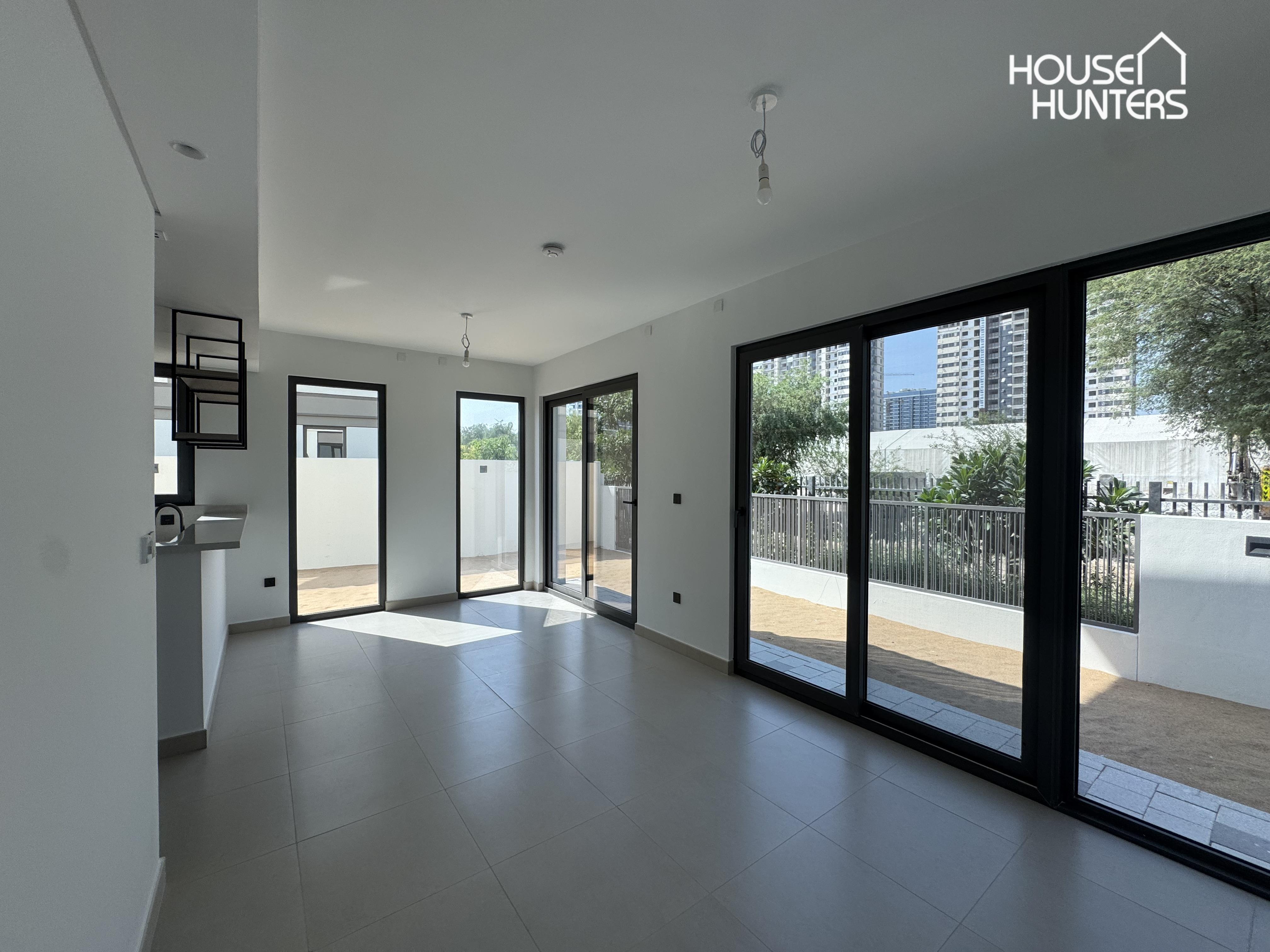 Tranquil Oasis | Modern Design | Open Kitchen