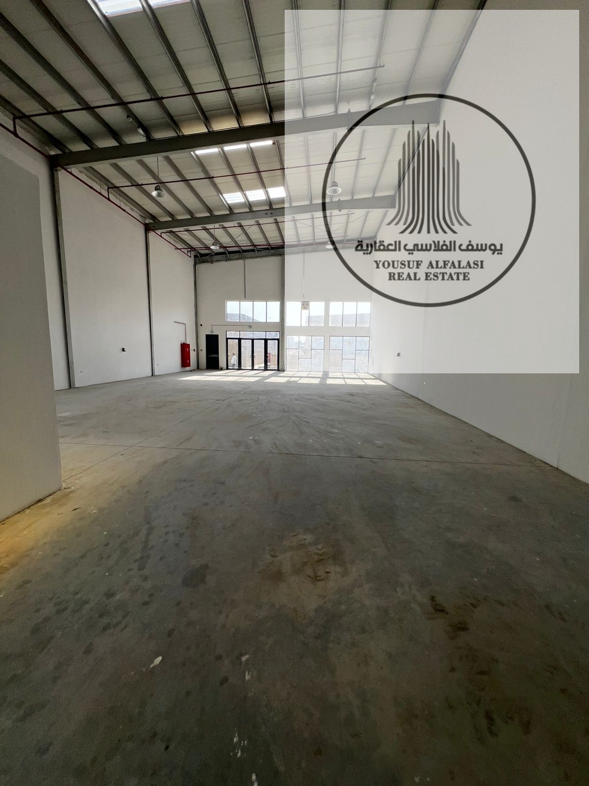 Showroom for rent in Umm Al Quwain area 3500 sq ft