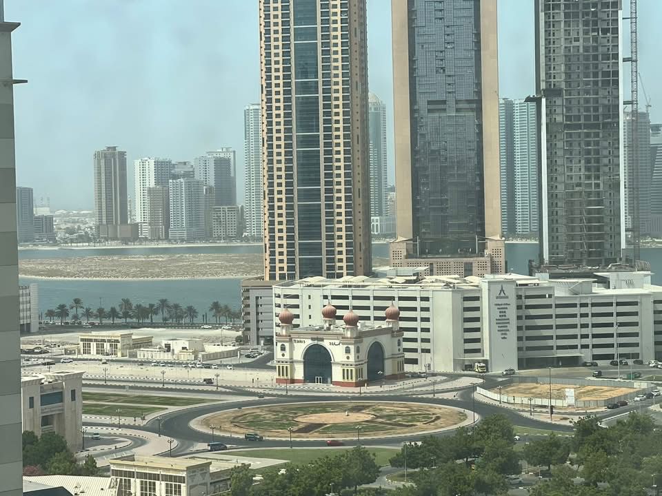 Family apartment with free air conditioning and maid's room