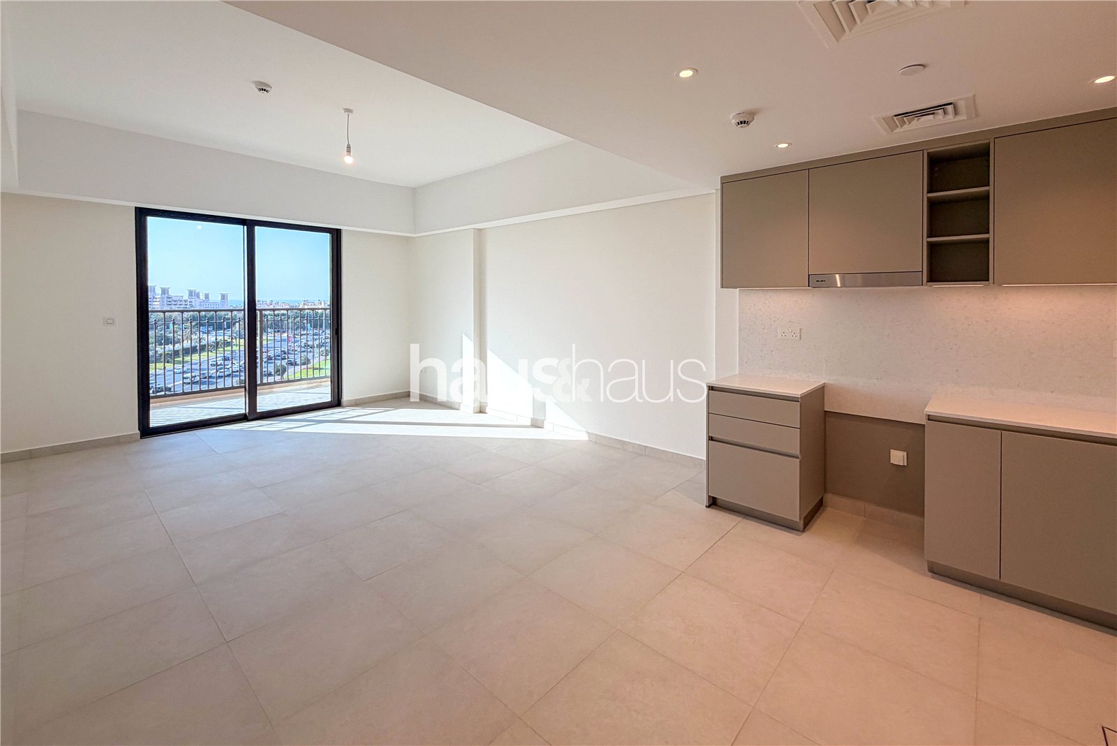 Brand New | Close to Beach | High Floor | Vacant