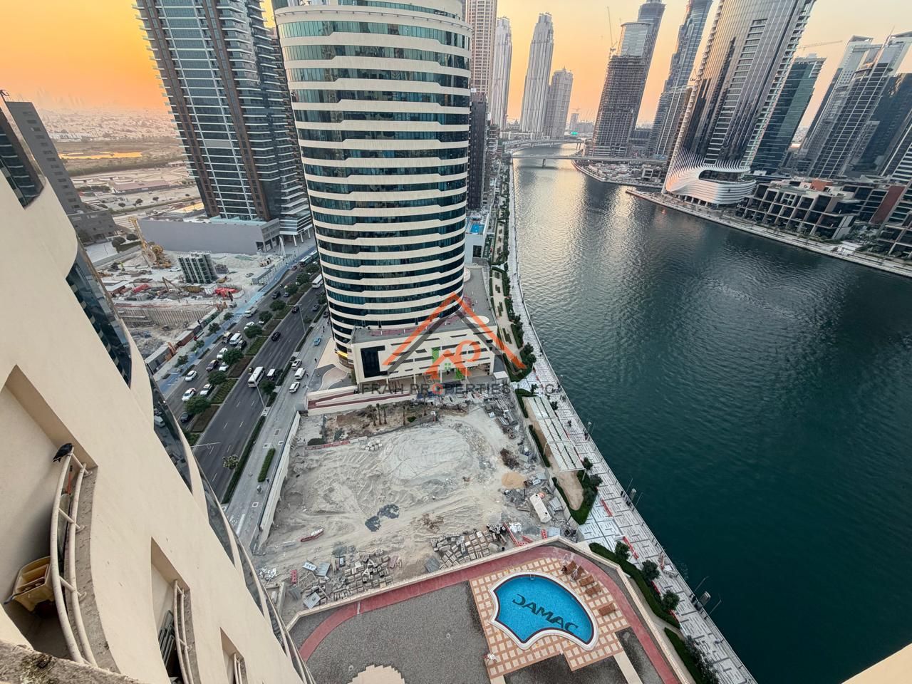FULLY FITTED || CANAL VIEW || 2 PARKING || BALCONY