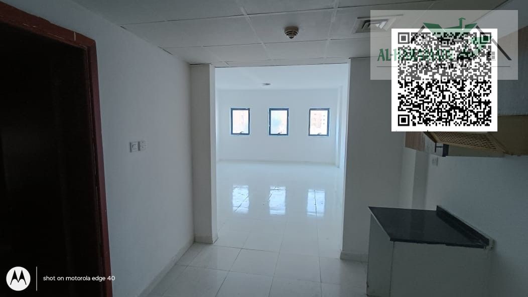 Empty Studio Falcon Tower 725Sq/Ft With Parking , P4 Available For Sale 265000/- only