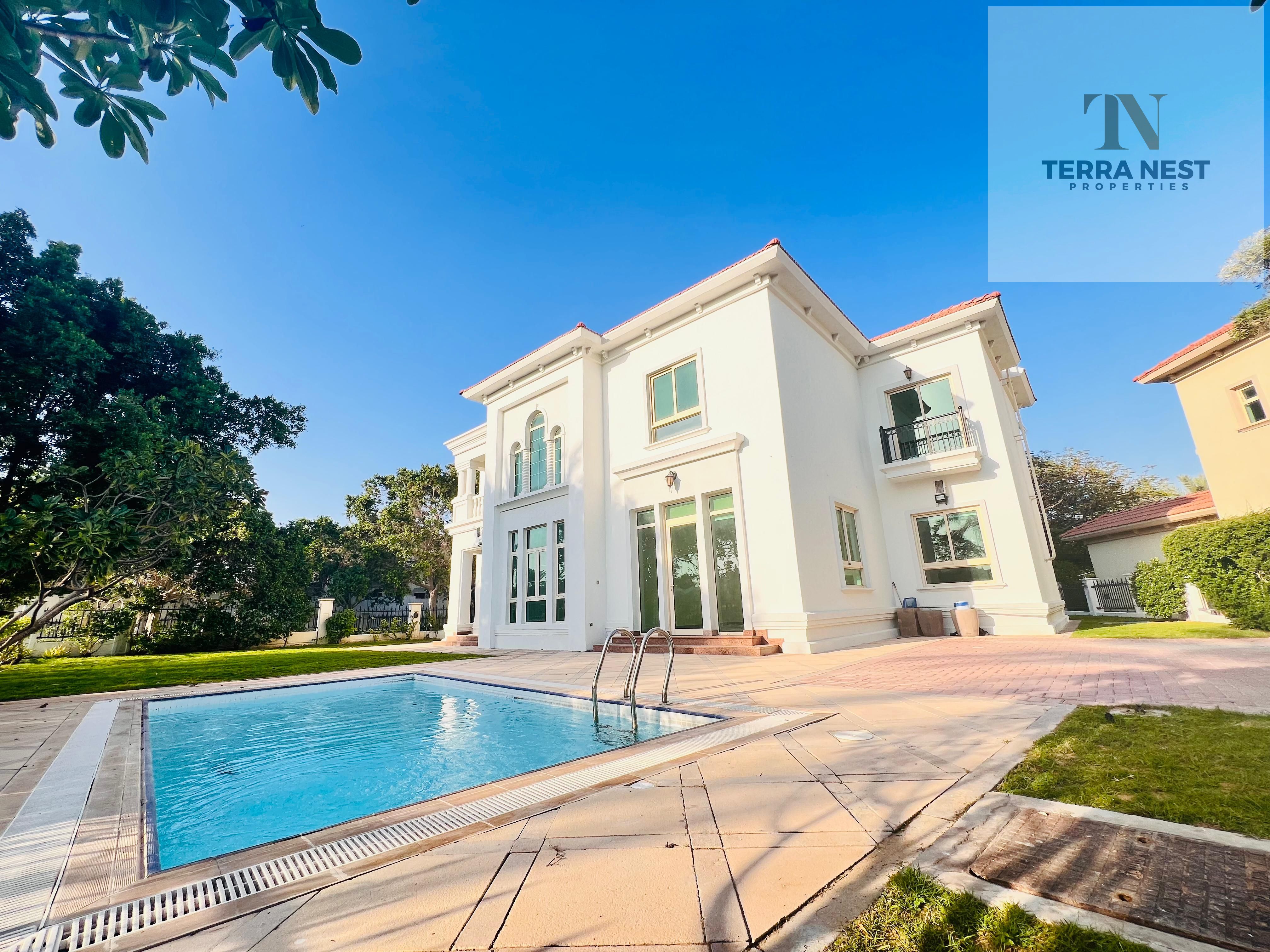 LUXURY 4 BR VILLA + MAID | PRIVATE POOL + GARDEN | CANAL VIEW